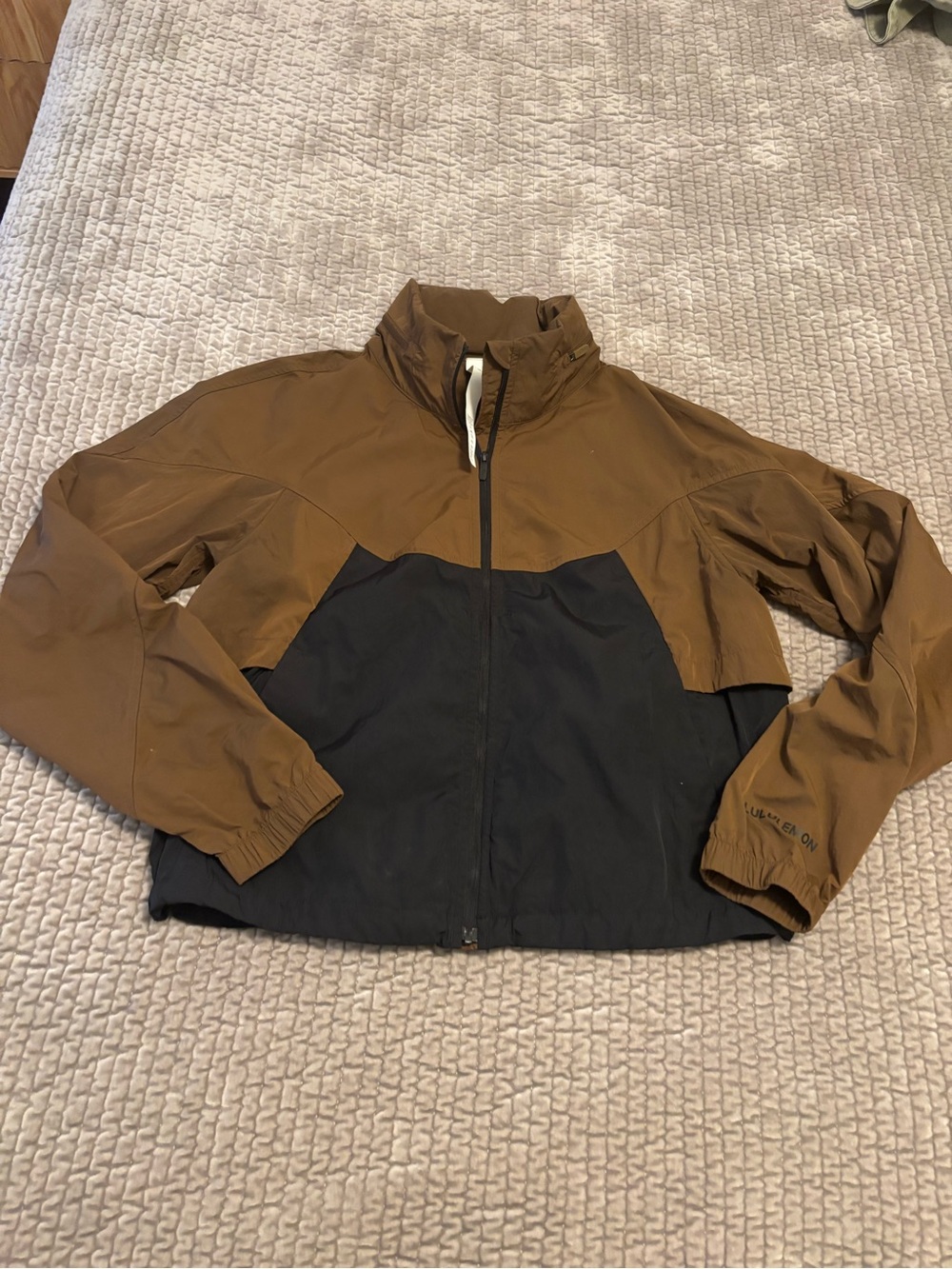 Lululemon - Brown & Black Two-Tone Windbreaker Jacket with hood